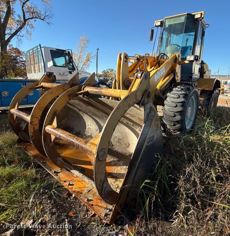 image for item DO7635 2000 John Deere 344H wheel loader