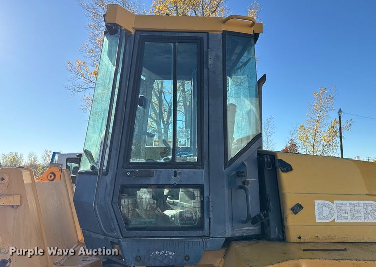 image for item DO7635 2000 John Deere 344H wheel loader