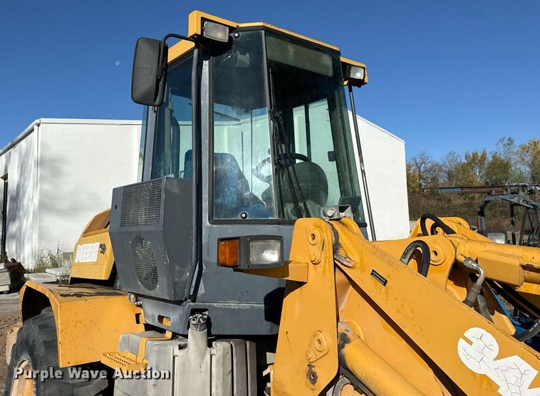image for item DO7635 2000 John Deere 344H wheel loader