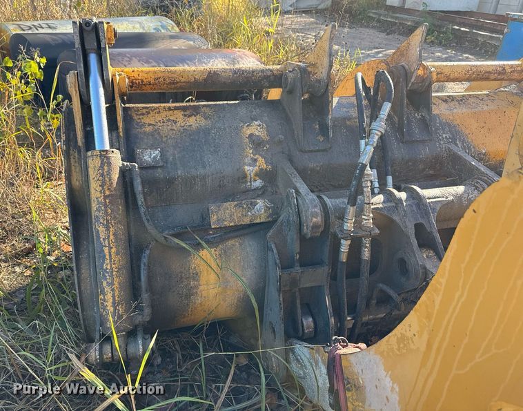 image for item DO7635 2000 John Deere 344H wheel loader