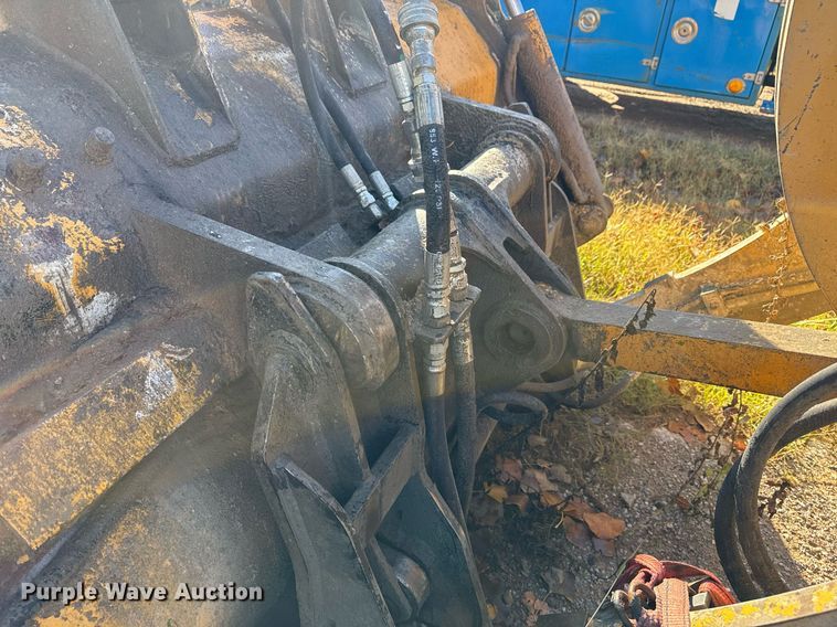 image for item DO7635 2000 John Deere 344H wheel loader