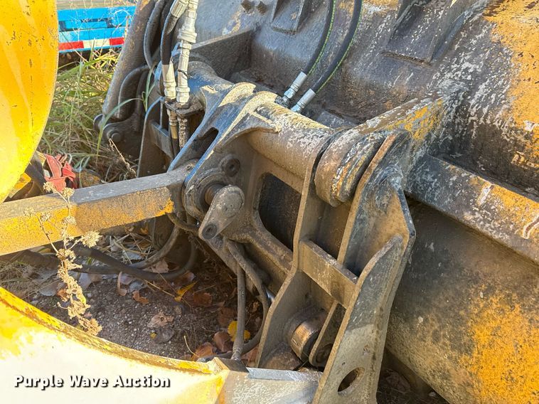 image for item DO7635 2000 John Deere 344H wheel loader