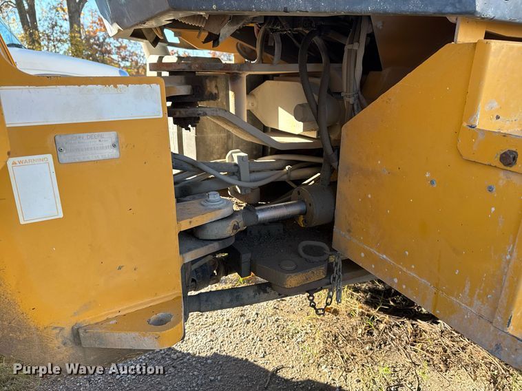 image for item DO7635 2000 John Deere 344H wheel loader