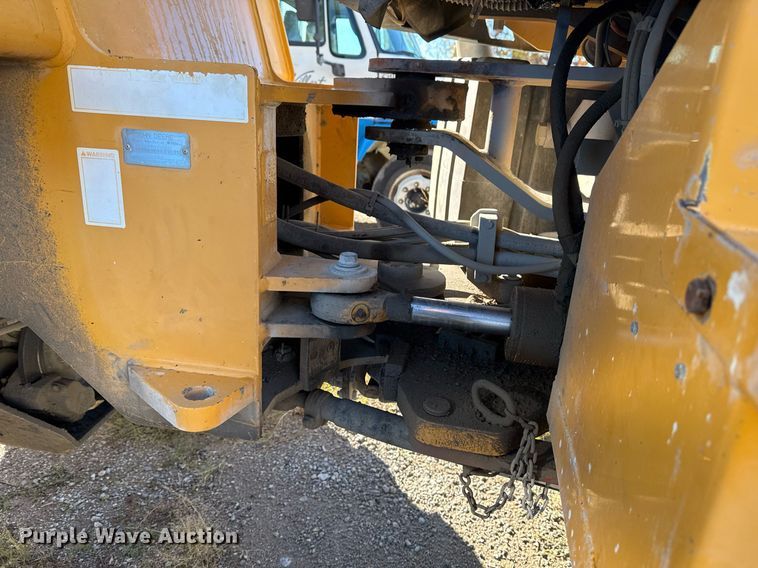 image for item DO7635 2000 John Deere 344H wheel loader