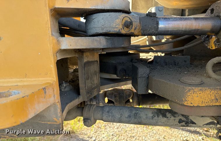 image for item DO7635 2000 John Deere 344H wheel loader