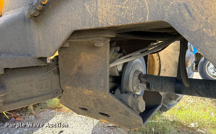 image for item DO7635 2000 John Deere 344H wheel loader