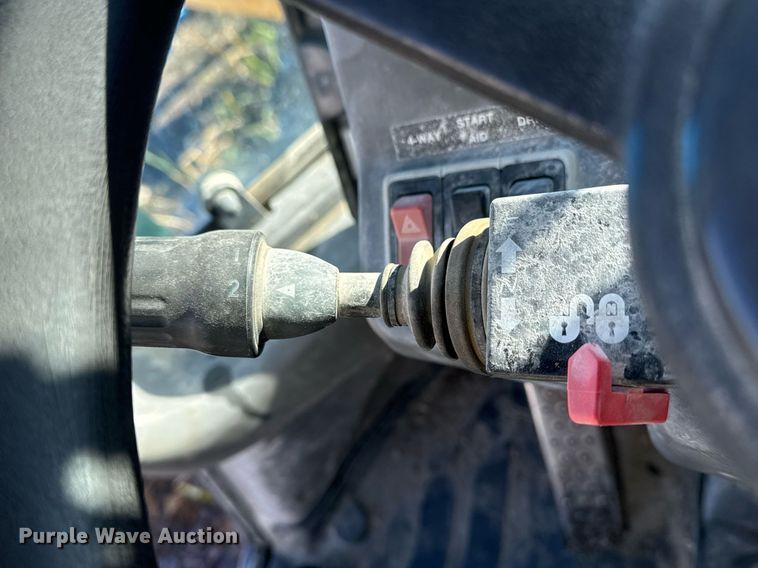 image for item DO7635 2000 John Deere 344H wheel loader