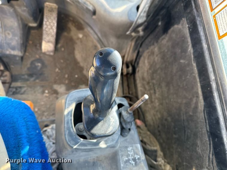 image for item DO7635 2000 John Deere 344H wheel loader