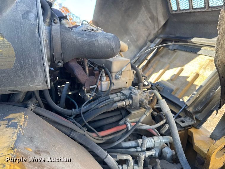 image for item DO7635 2000 John Deere 344H wheel loader