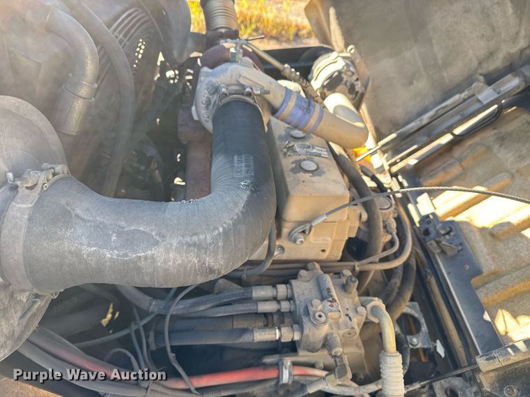 image for item DO7635 2000 John Deere 344H wheel loader