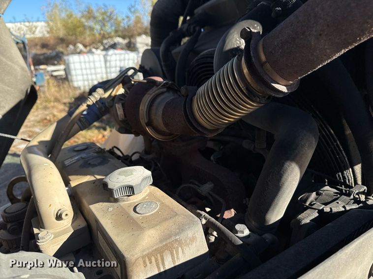 image for item DO7635 2000 John Deere 344H wheel loader