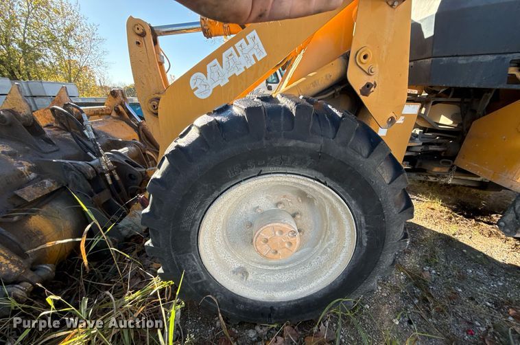 image for item DO7635 2000 John Deere 344H wheel loader