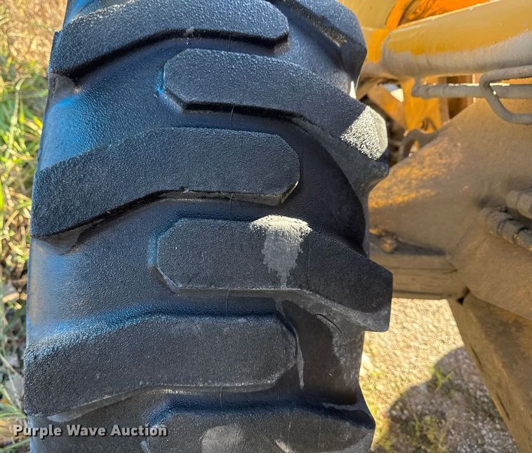 image for item DO7635 2000 John Deere 344H wheel loader