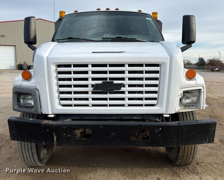image for item DO7660 2007 Chevrolet C8500 dump truck