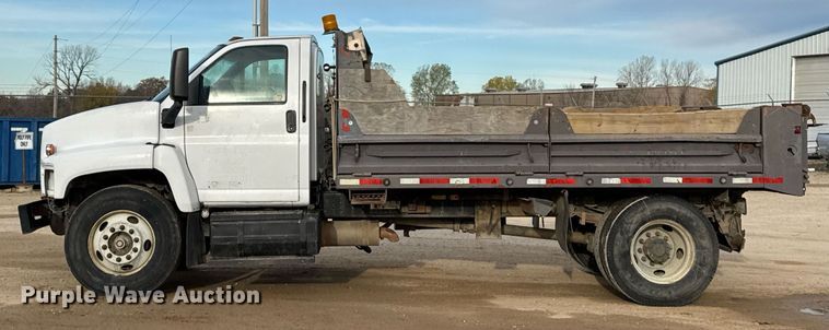 image for item DO7660 2007 Chevrolet C8500 dump truck
