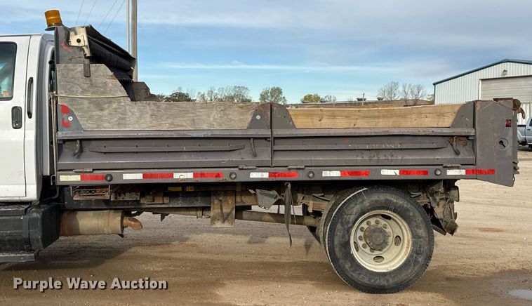 image for item DO7660 2007 Chevrolet C8500 dump truck