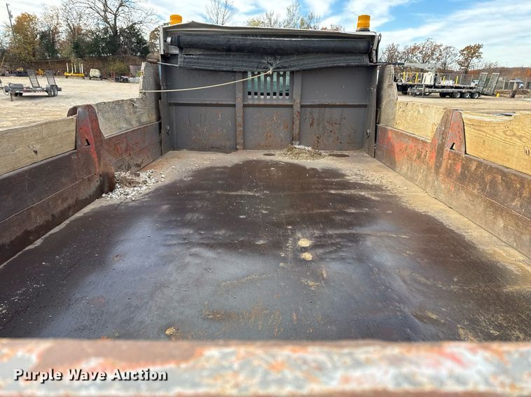 image for item DO7660 2007 Chevrolet C8500 dump truck