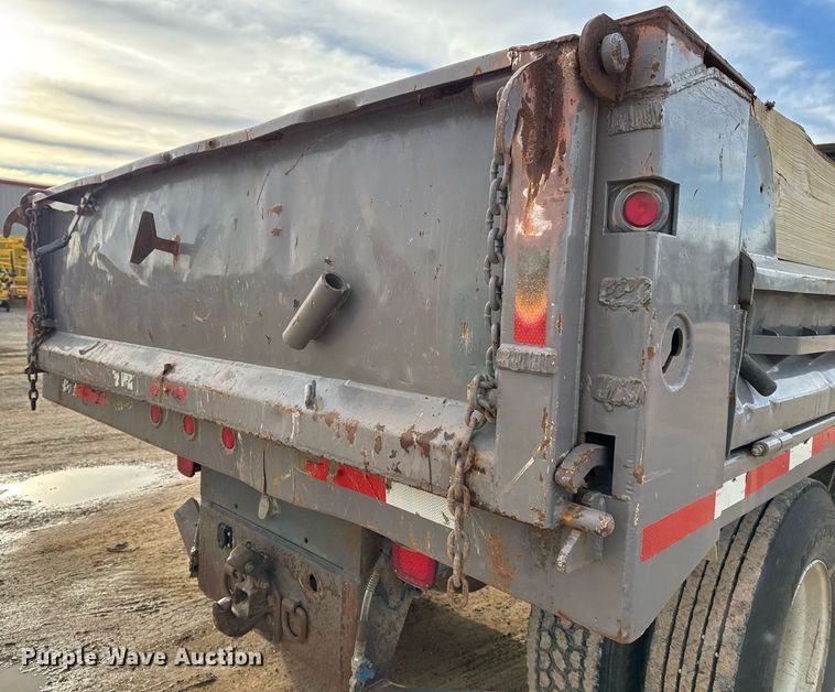 image for item DO7660 2007 Chevrolet C8500 dump truck