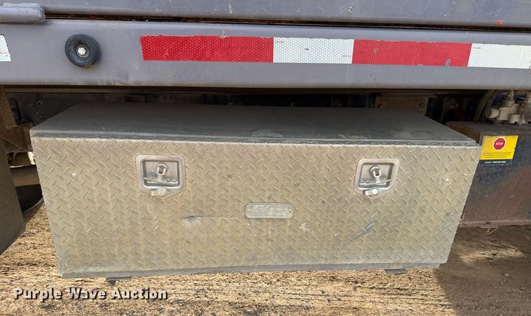 image for item DO7660 2007 Chevrolet C8500 dump truck