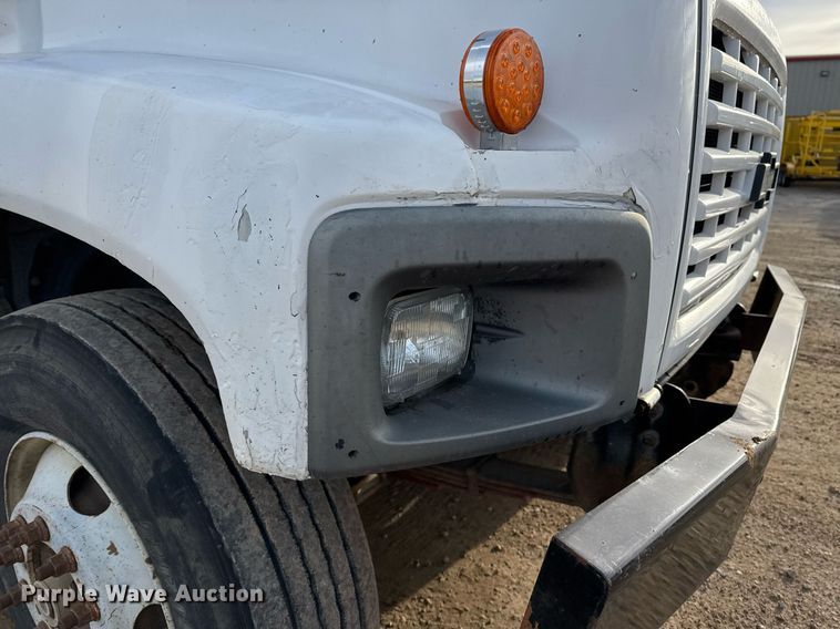 image for item DO7660 2007 Chevrolet C8500 dump truck