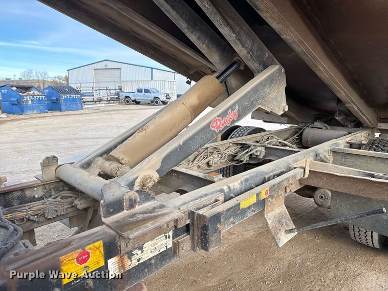 image for item DO7660 2007 Chevrolet C8500 dump truck