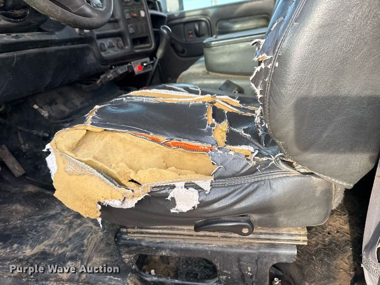 image for item DO7660 2007 Chevrolet C8500 dump truck