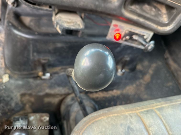 image for item DO7660 2007 Chevrolet C8500 dump truck