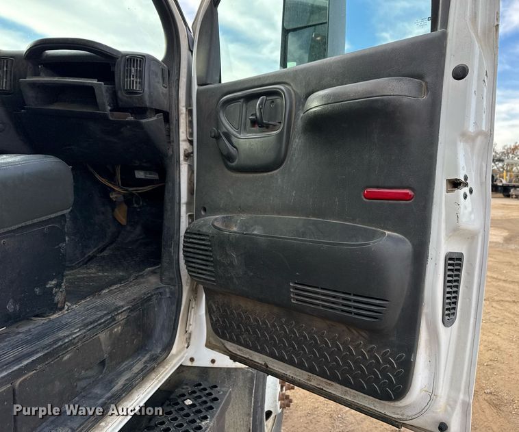 image for item DO7660 2007 Chevrolet C8500 dump truck