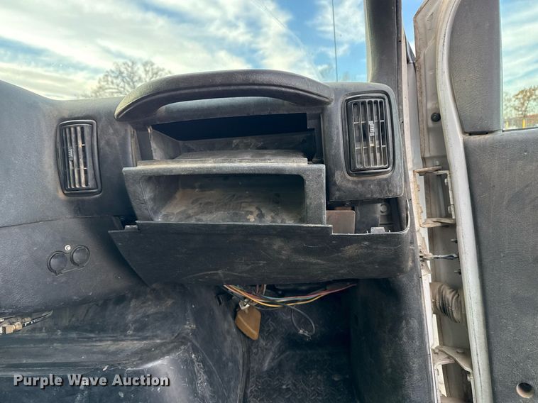 image for item DO7660 2007 Chevrolet C8500 dump truck