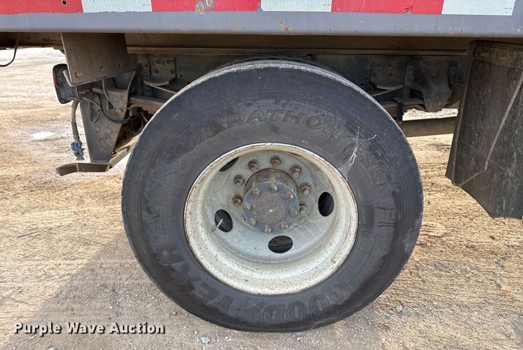 image for item DO7660 2007 Chevrolet C8500 dump truck