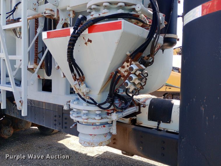 image for item DP1209 2001 International 2674 vacuum truck