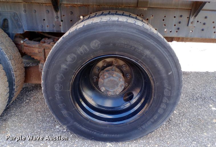 image for item DP1209 2001 International 2674 vacuum truck