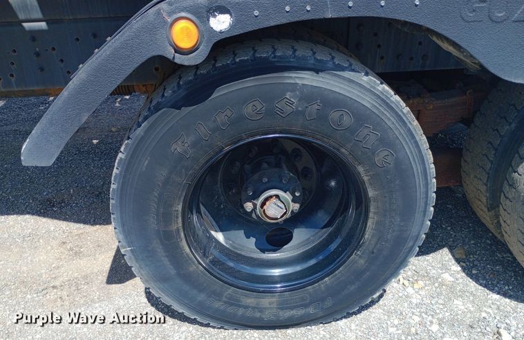 image for item DP1209 2001 International 2674 vacuum truck