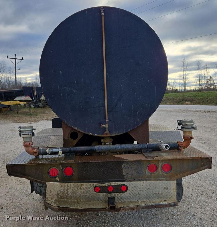 image for item DP6721 1991 Chevrolet  C7 tank truck