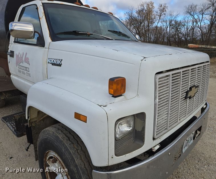 image for item DP6721 1991 Chevrolet  C7 tank truck