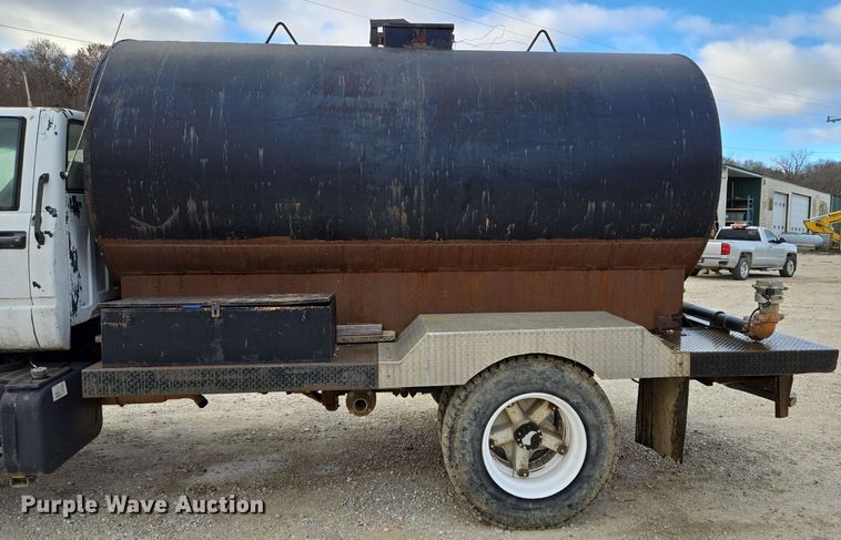 image for item DP6721 1991 Chevrolet  C7 tank truck