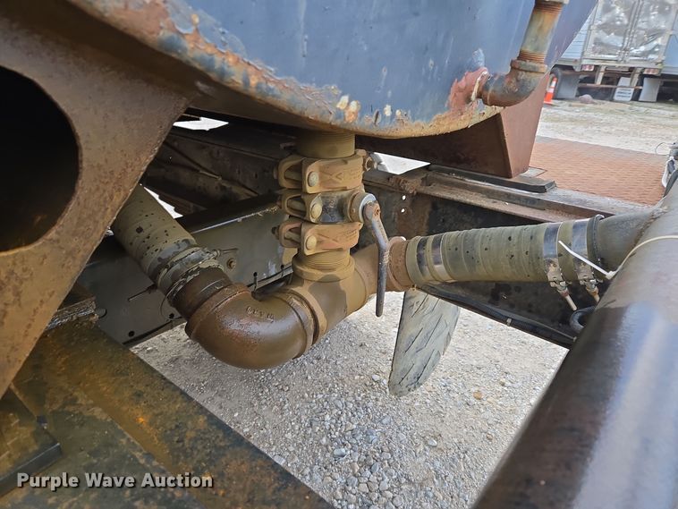 image for item DP6721 1991 Chevrolet  C7 tank truck