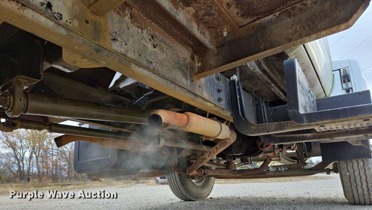 image for item DP6721 1991 Chevrolet  C7 tank truck