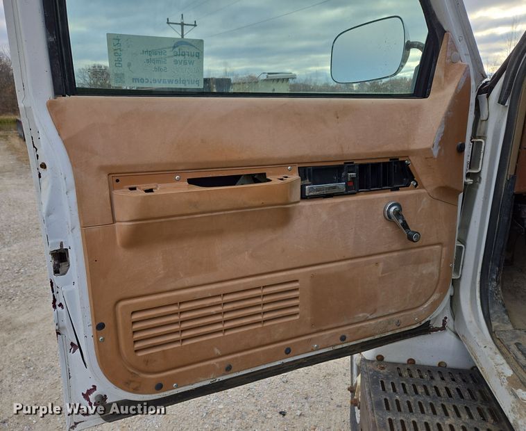 image for item DP6721 1991 Chevrolet  C7 tank truck