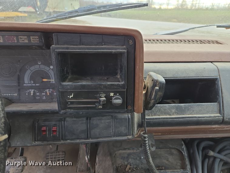 image for item DP6721 1991 Chevrolet  C7 tank truck