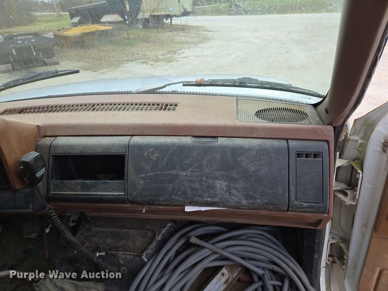 image for item DP6721 1991 Chevrolet  C7 tank truck