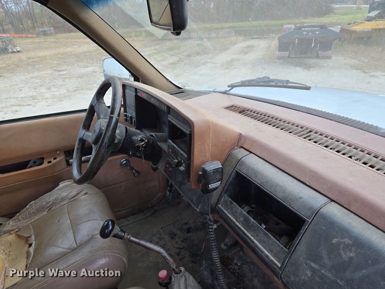 image for item DP6721 1991 Chevrolet  C7 tank truck