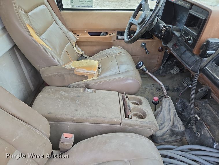 image for item DP6721 1991 Chevrolet  C7 tank truck