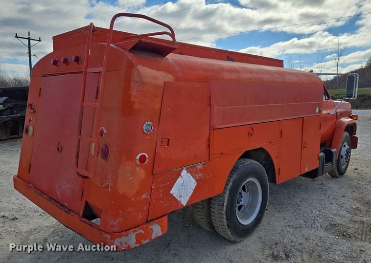 image for item DP6722 1987 Chevrolet  C7 fuel truck