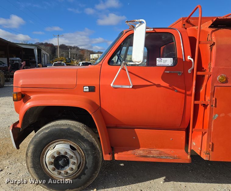 image for item DP6722 1987 Chevrolet  C7 fuel truck