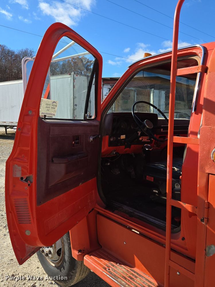 image for item DP6722 1987 Chevrolet  C7 fuel truck