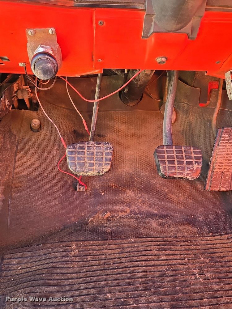 image for item DP6722 1987 Chevrolet  C7 fuel truck