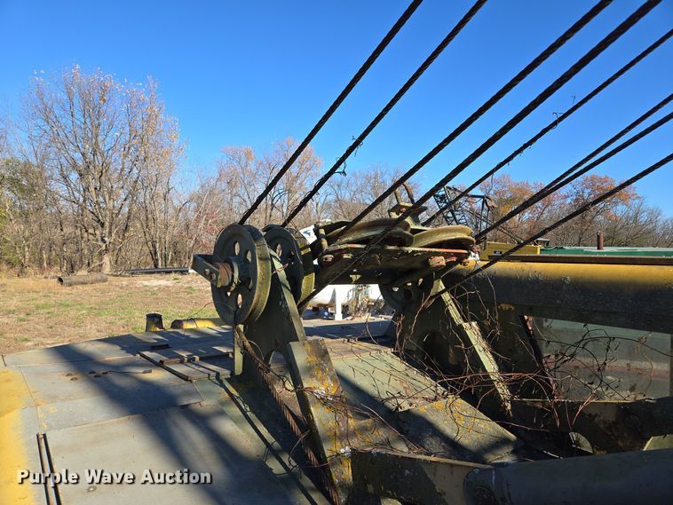 image for item DP6724 1970 Lorain  L36M crane