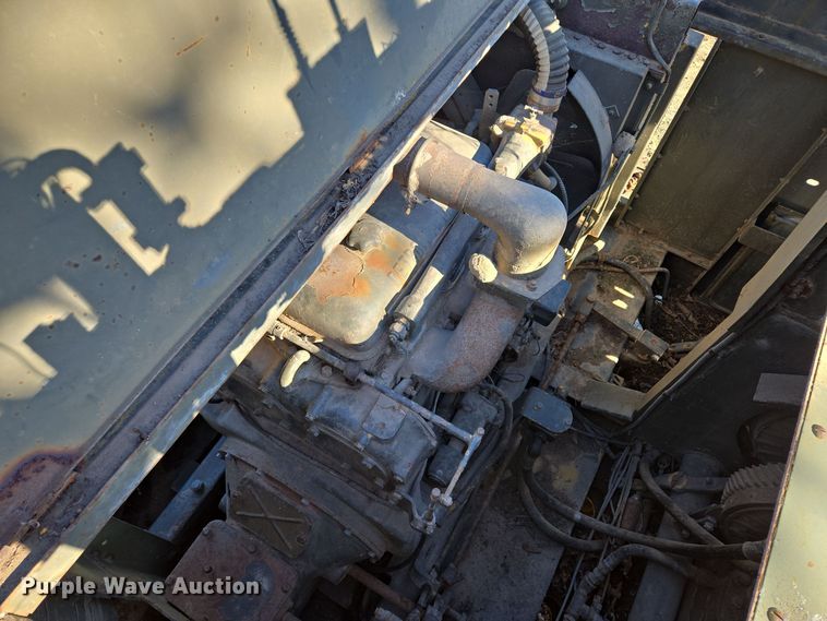 image for item DP6724 1970 Lorain  L36M crane