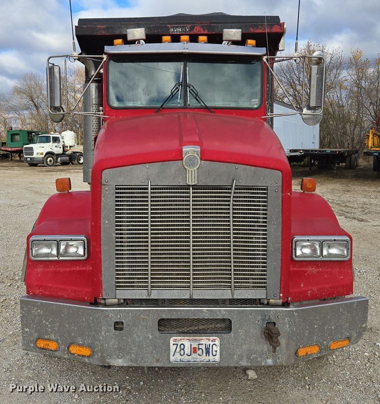 image for item DP6726 1999 Kenworth  T800 dump truck